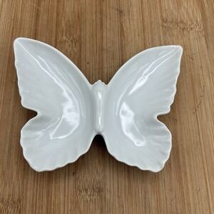 Vintage White‎ Porcelain  Butterfly Shaped Trinket Tray,  4.5 x 6 Vanity